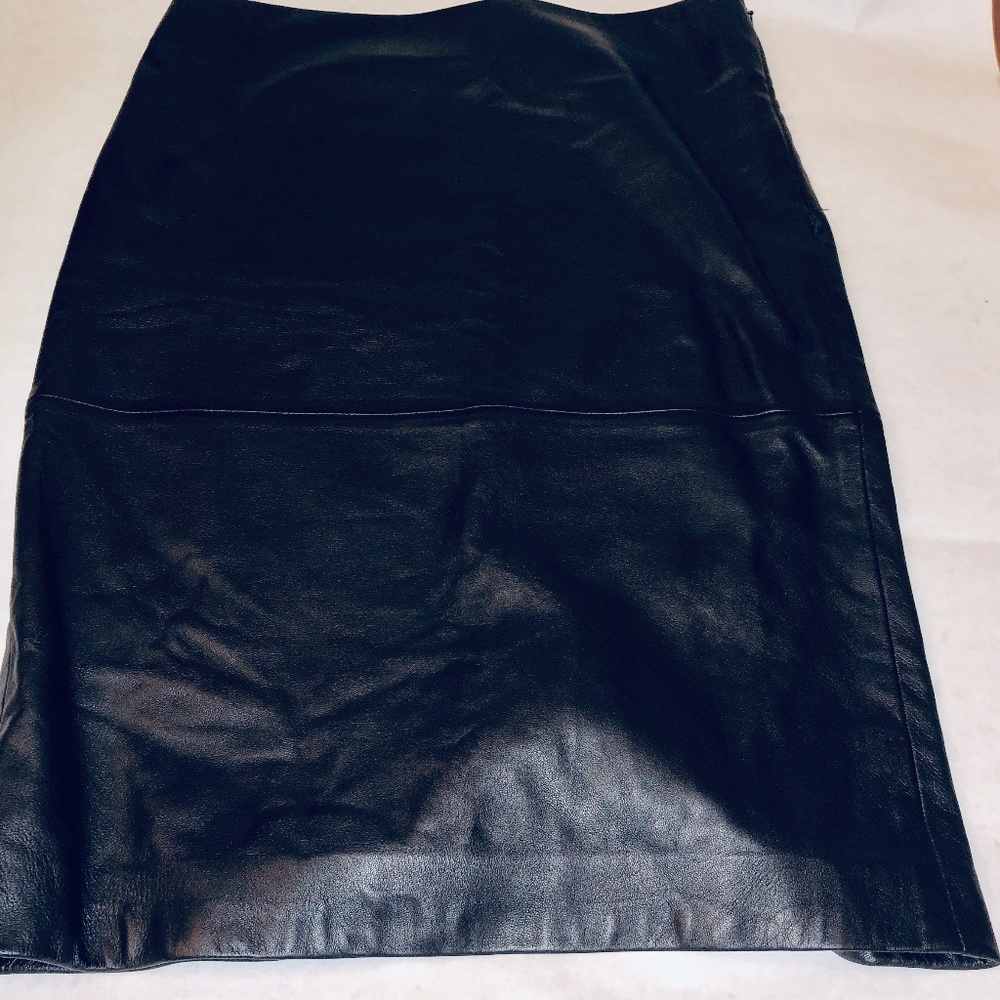 Black Leather Women's Skirt - DANA BUCHMAN Size 8